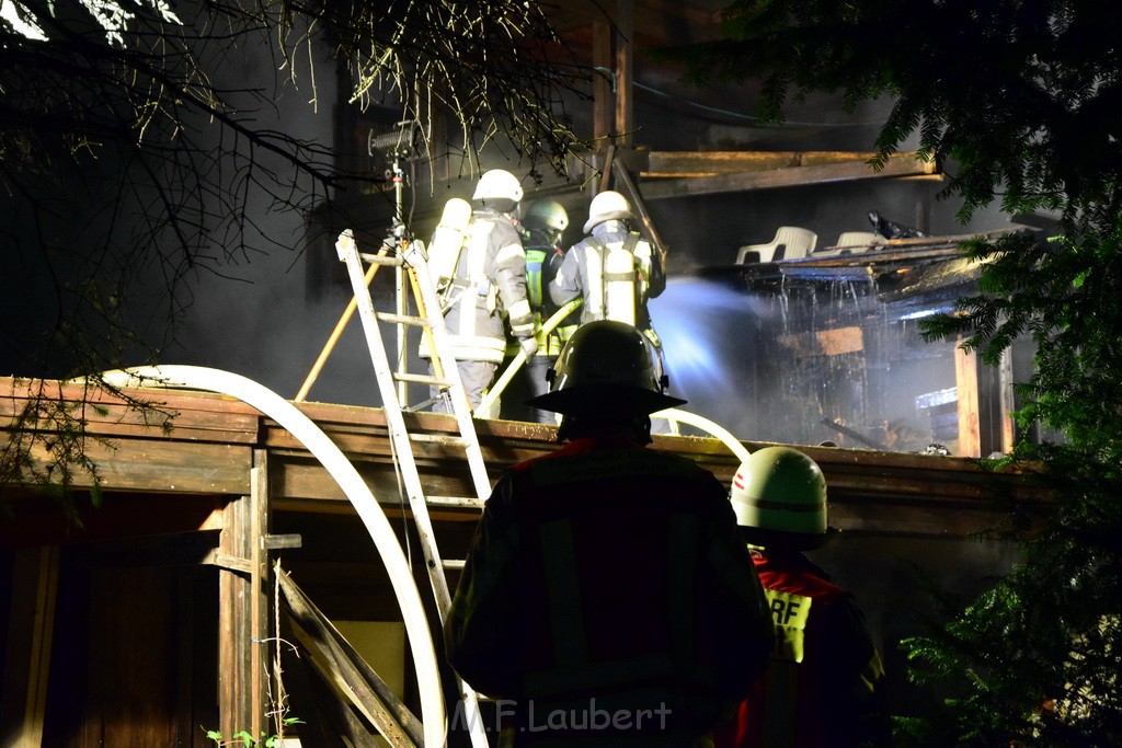 Grossfeuer Einfamilienhaus Siegburg Muehlengrabenstr P0187.JPG - Miklos Laubert